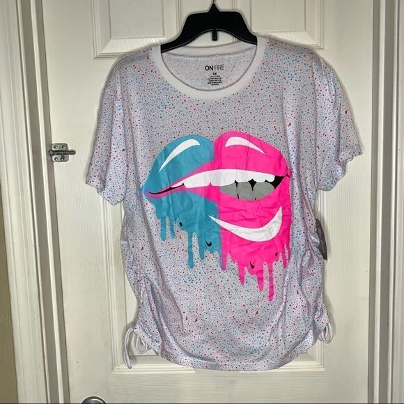 On Fire Lips Splatter Paint Ruched Side Tee Size 3X - Picture 1 of 10